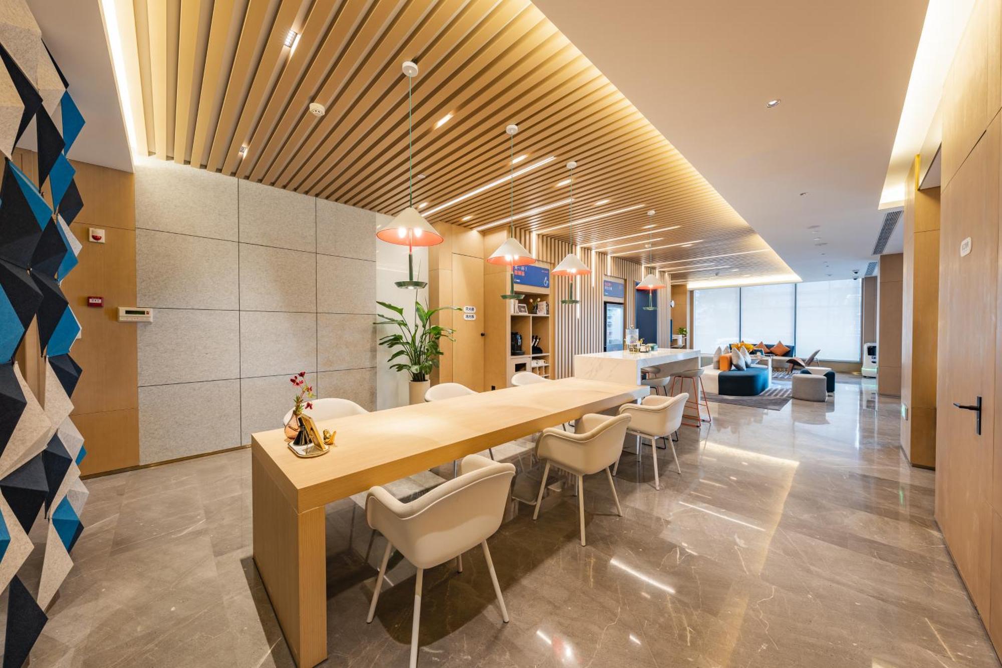 Holiday Inn Express Shanghai Expo Centre By Ihg Exterior foto